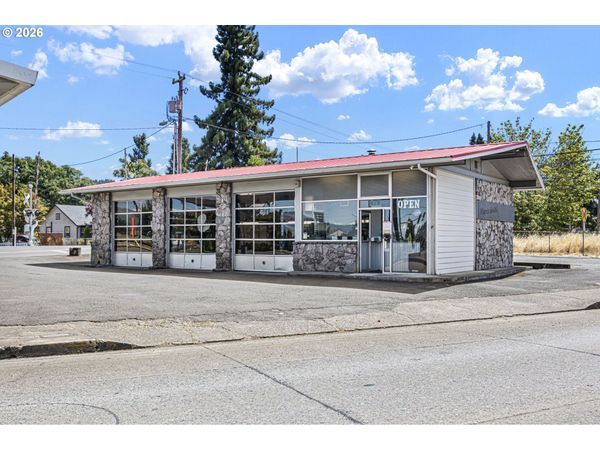518 HWY 99, Cottage Grove, OR 97424