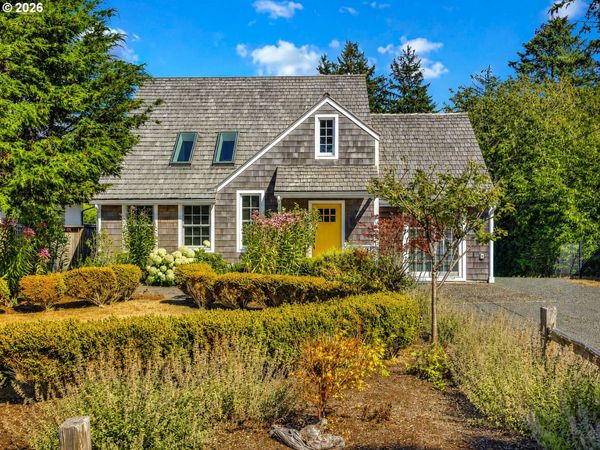967 N COTTAGE AVE, Gearhart, OR 97138