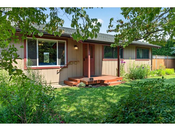 4460 RIORDAN HILL DR, Hood River, OR 97031