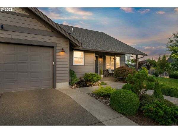 142 NW CANYON CREEK DR, McMinnville, OR 97128