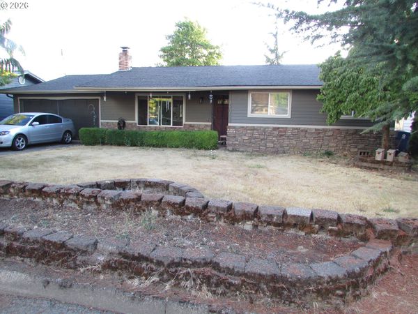 360 CINDY LN, Mt. Angel, OR 97362