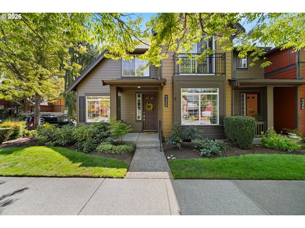 7388 NE CHERRY DR, Hillsboro, OR 97124