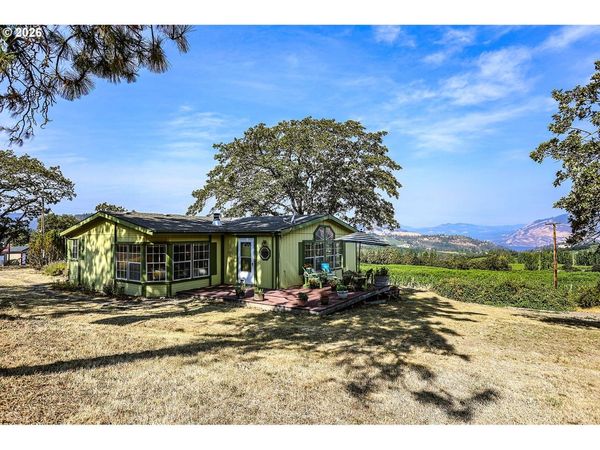 1515 MORGENSEN RD, Mosier, OR 97040