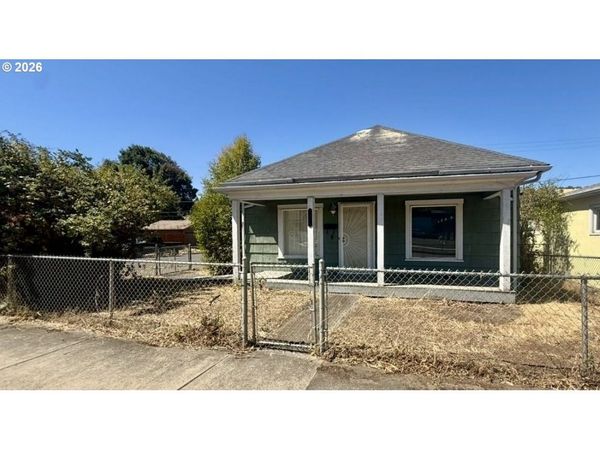 1466 SE PINE ST, Roseburg, OR 97470