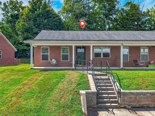 134 Hackberry Way, Dandridge, TN 37725