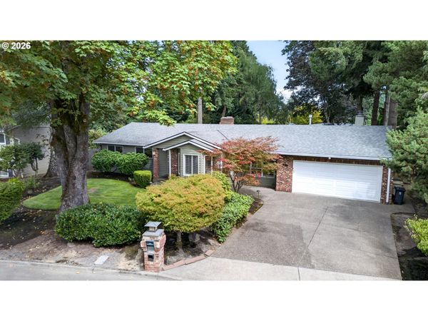 1545 CLOVERLEAF RD, Lake Oswego, OR 97034