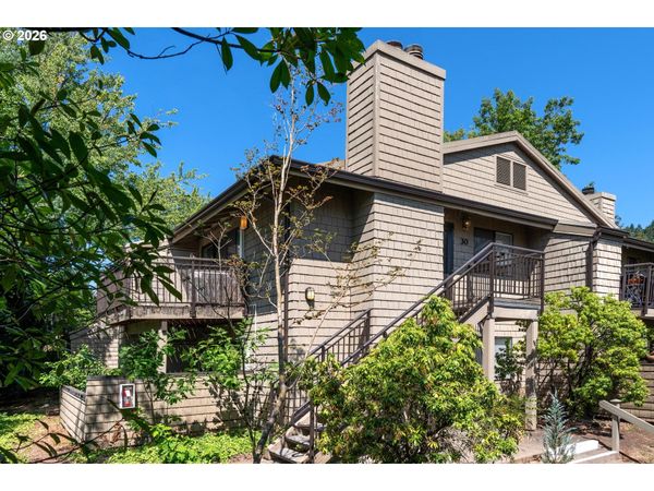 30 Crestfield CT, Lake Oswego, OR 97035