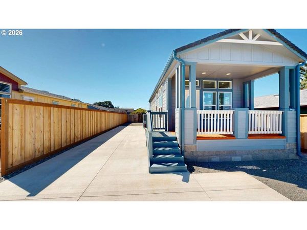 94112 4TH ST, Gold Beach, OR 97444