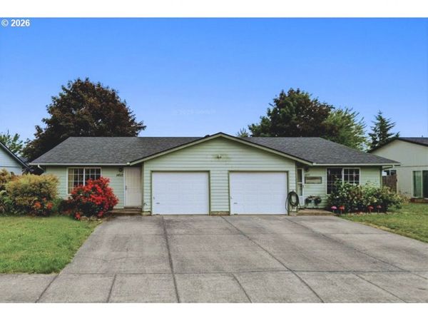 1453 W LOCUST ST, Stayton, OR 97383