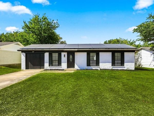 865 Stanford Drive , Lancaster, TX 75134