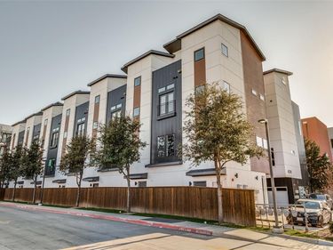 4208 Live Oak Street, Unit 206, Dallas, TX 75204