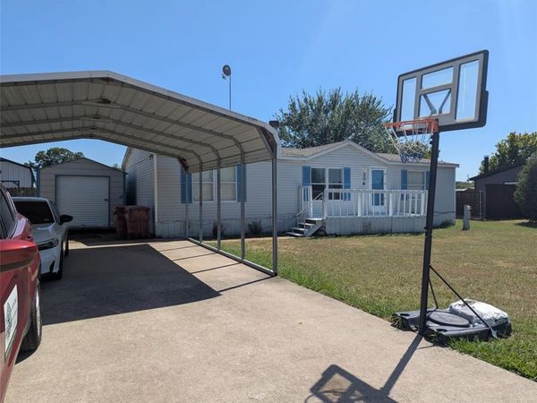 206 Oak Street, Blue Ridge, TX 75424