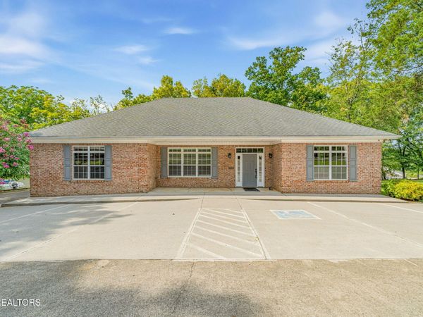 6875 Lakeview Rd, Lenoir City, TN 37772