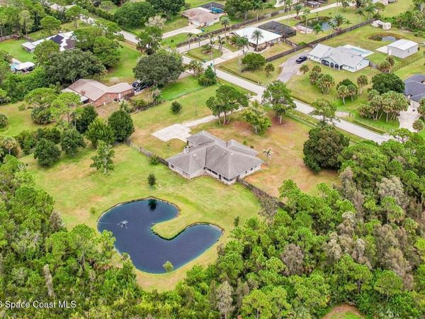 2460 Lacourt Lane, Malabar, FL 32950
