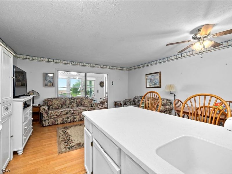 216 W Lakeshore Drive, Unit E, Port Clinton, OH 43452 Photo 18