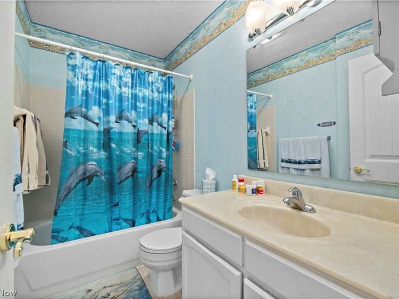 216 W Lakeshore Drive, Unit E, Port Clinton, OH 43452 Photo 23