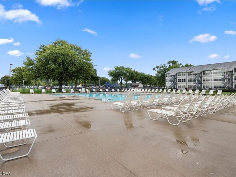 216 W Lakeshore Drive, Unit E, Port Clinton, OH 43452 Photo 27
