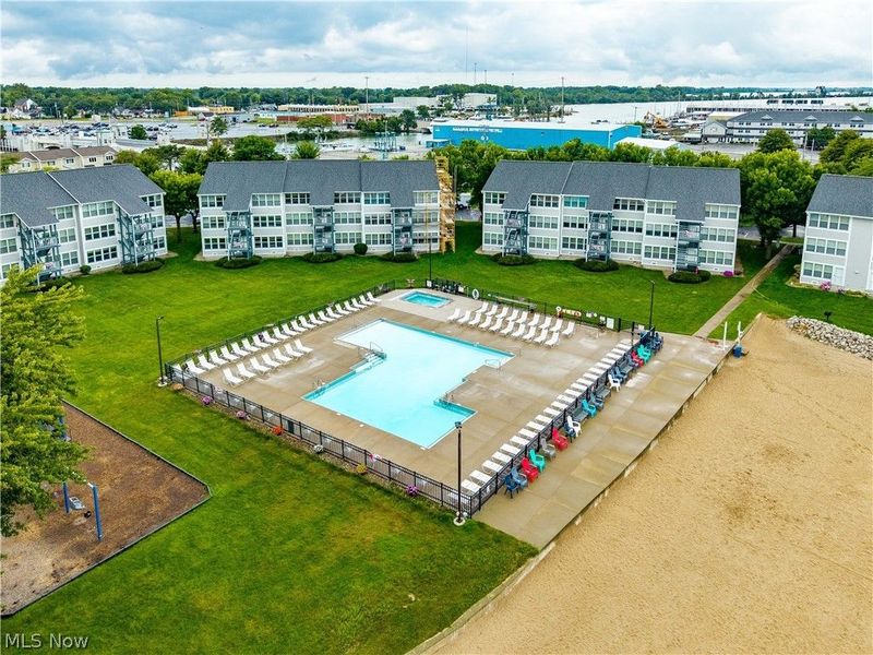 216 W Lakeshore Drive, Unit E, Port Clinton, OH 43452 Photo 35