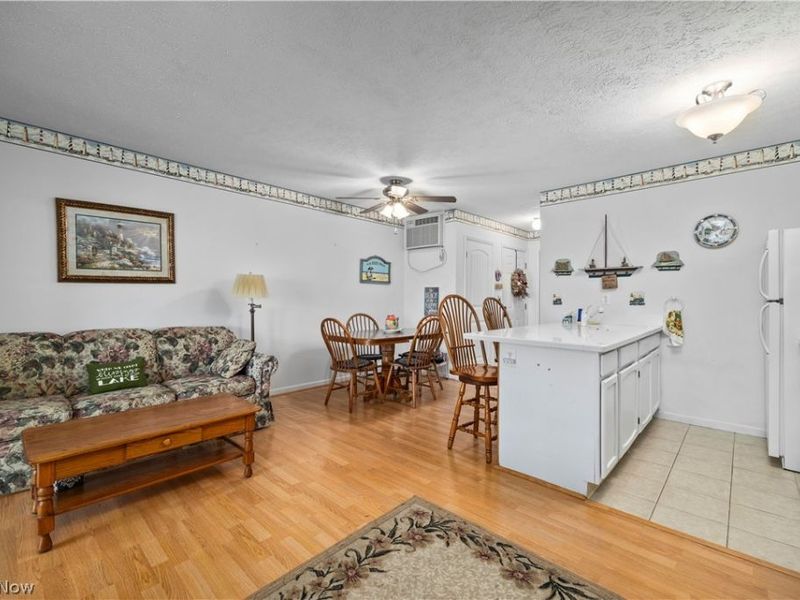 216 W Lakeshore Drive, Unit E, Port Clinton, OH 43452 Photo 9