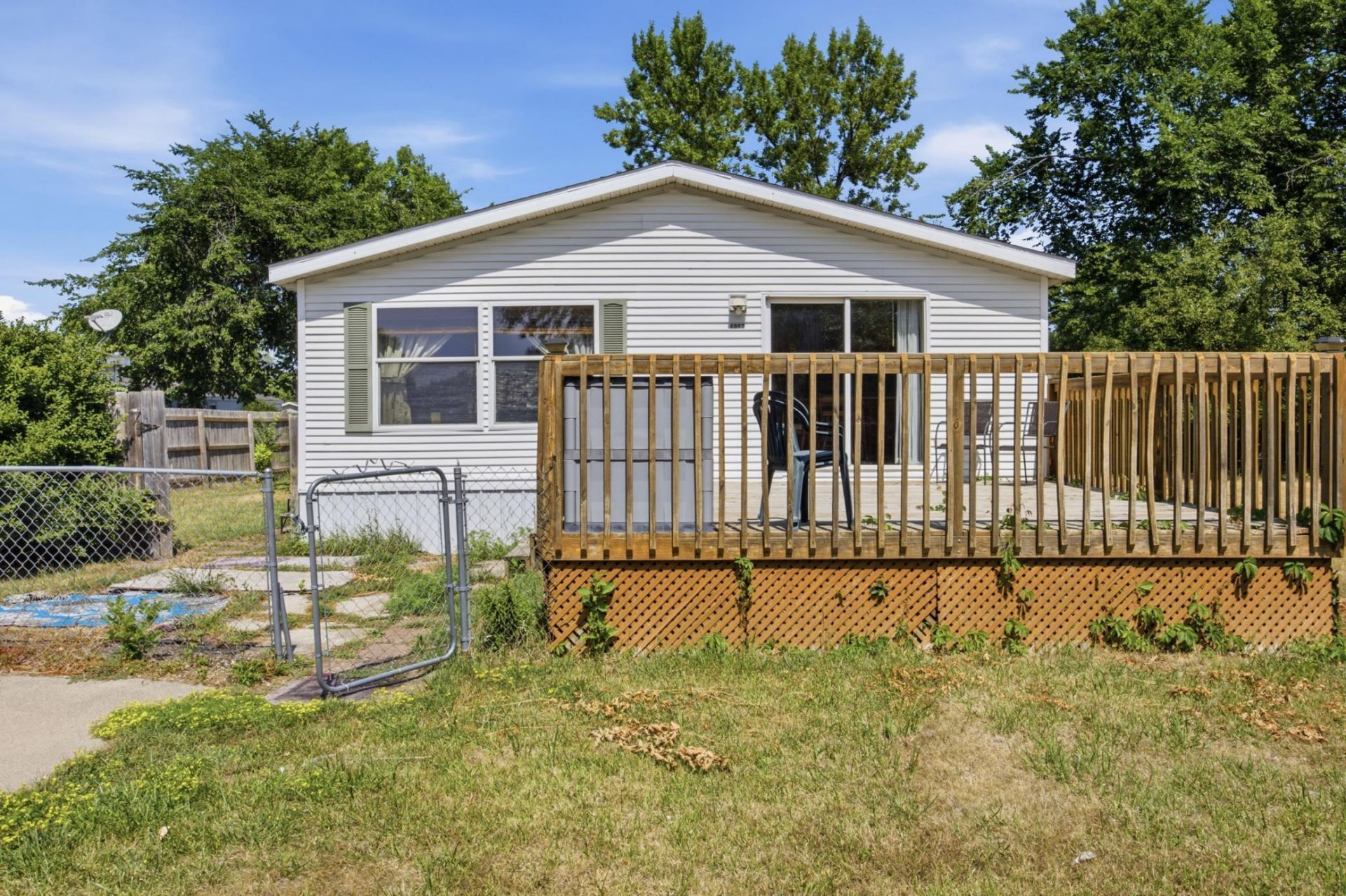 1002 3 1/2 Avenue E, West Fargo, ND 58078 Main Photo