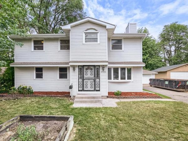 8536 15th Avenue S, Bloomington, MN 55425