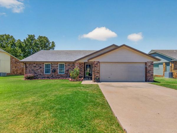 1209 Prairie Heights , Bartlesville, OK 74006