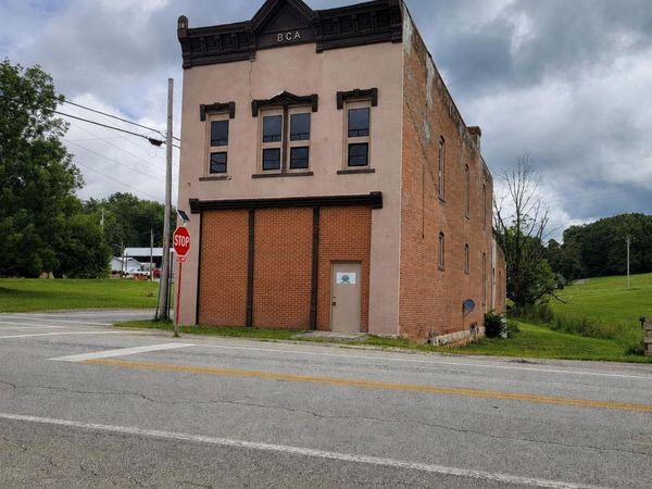 104 Main Street, Sinking Spring, OH 45172