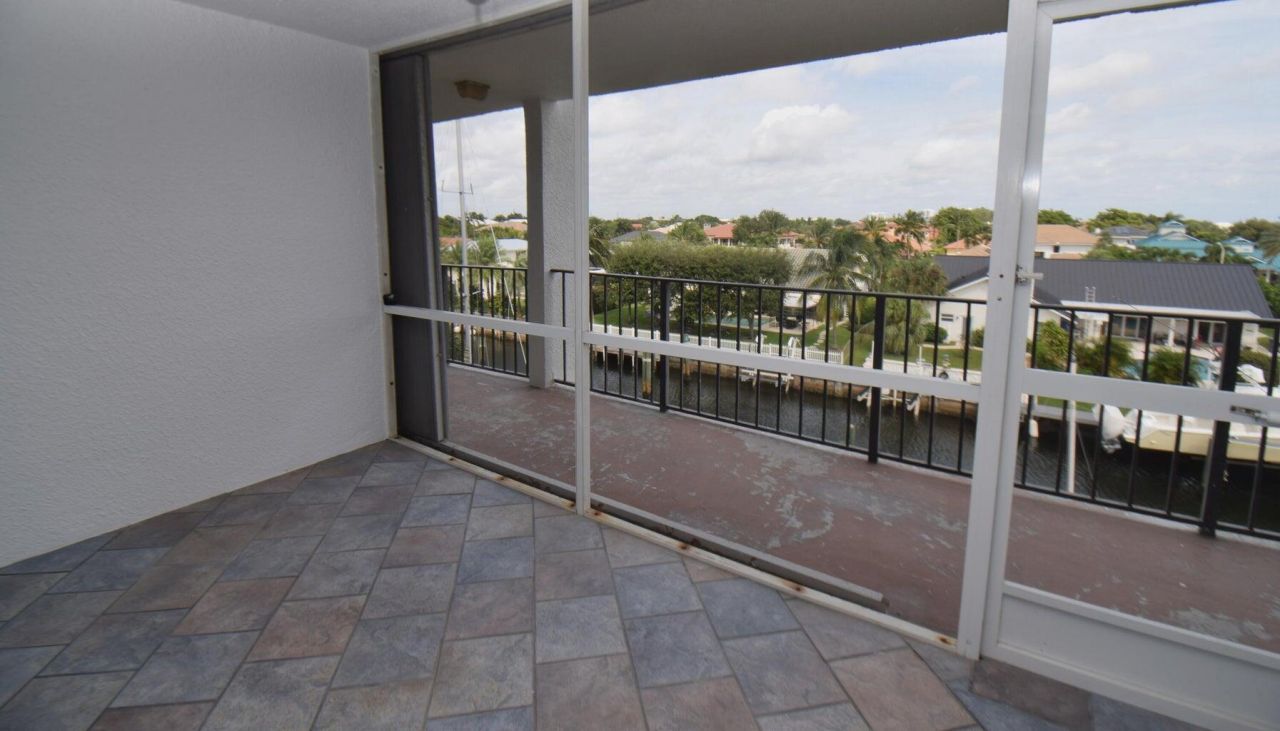 109 Paradise Harbour Boulevard, Unit 414, North Palm Beach, FL 33408 Photo