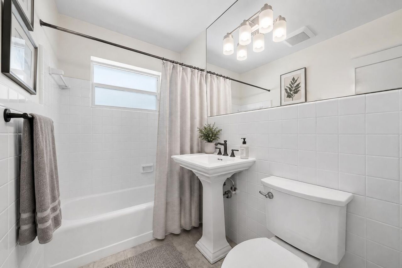 124 Bonnie Briar Lane, Delray Beach, FL 33444 Photo