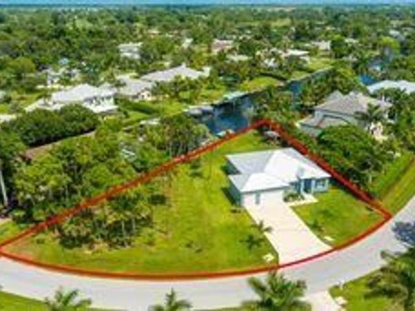 2070 NW PINE TREE Way, Stuart, FL 34994