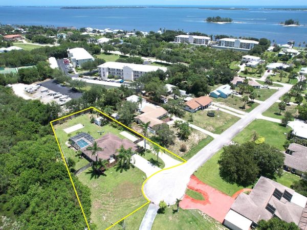 7686 134th Street, Sebastian, FL 32958