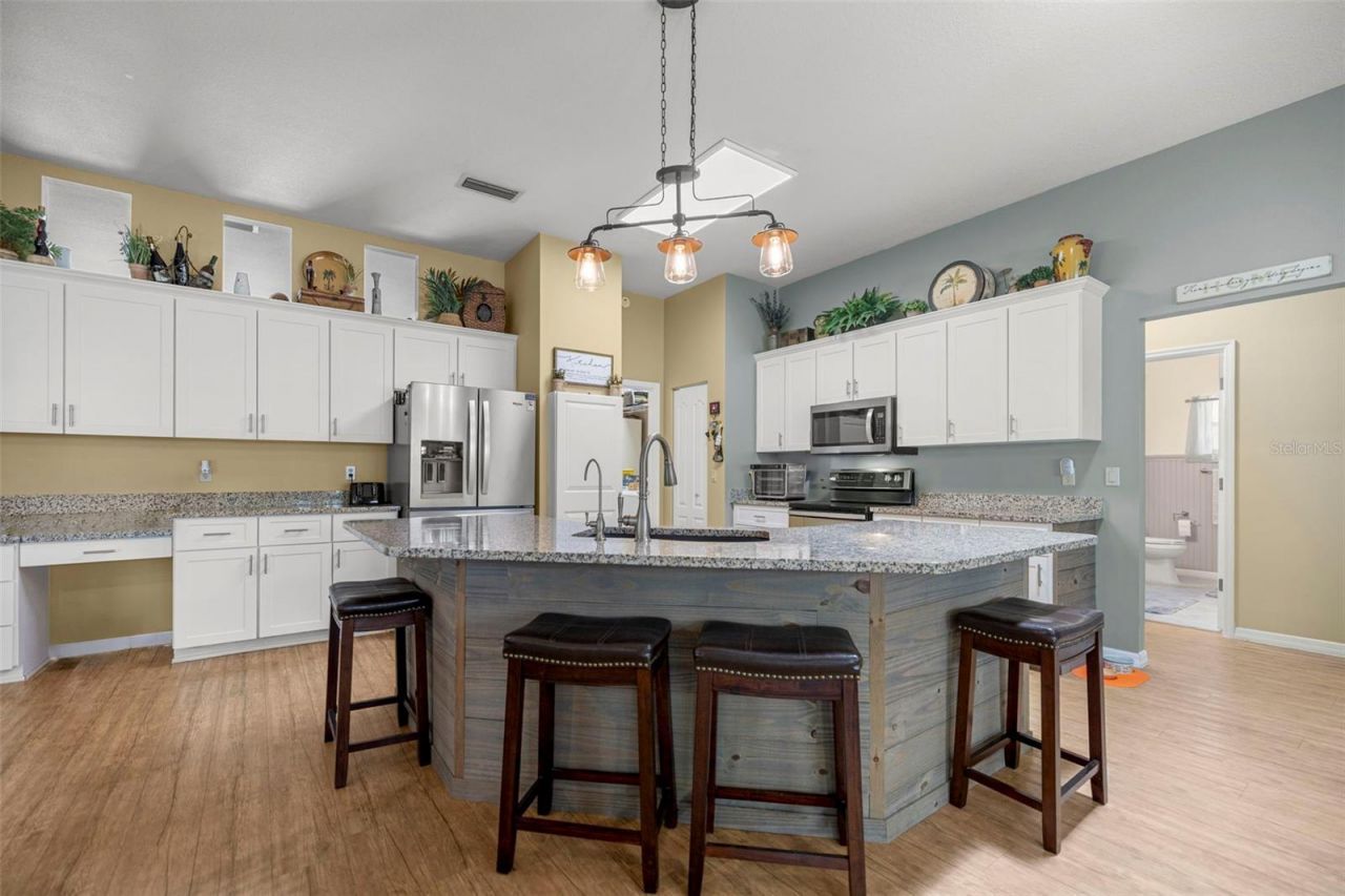 5592 NE 61st Avenue Road , Silver Springs, FL 34488 Photo