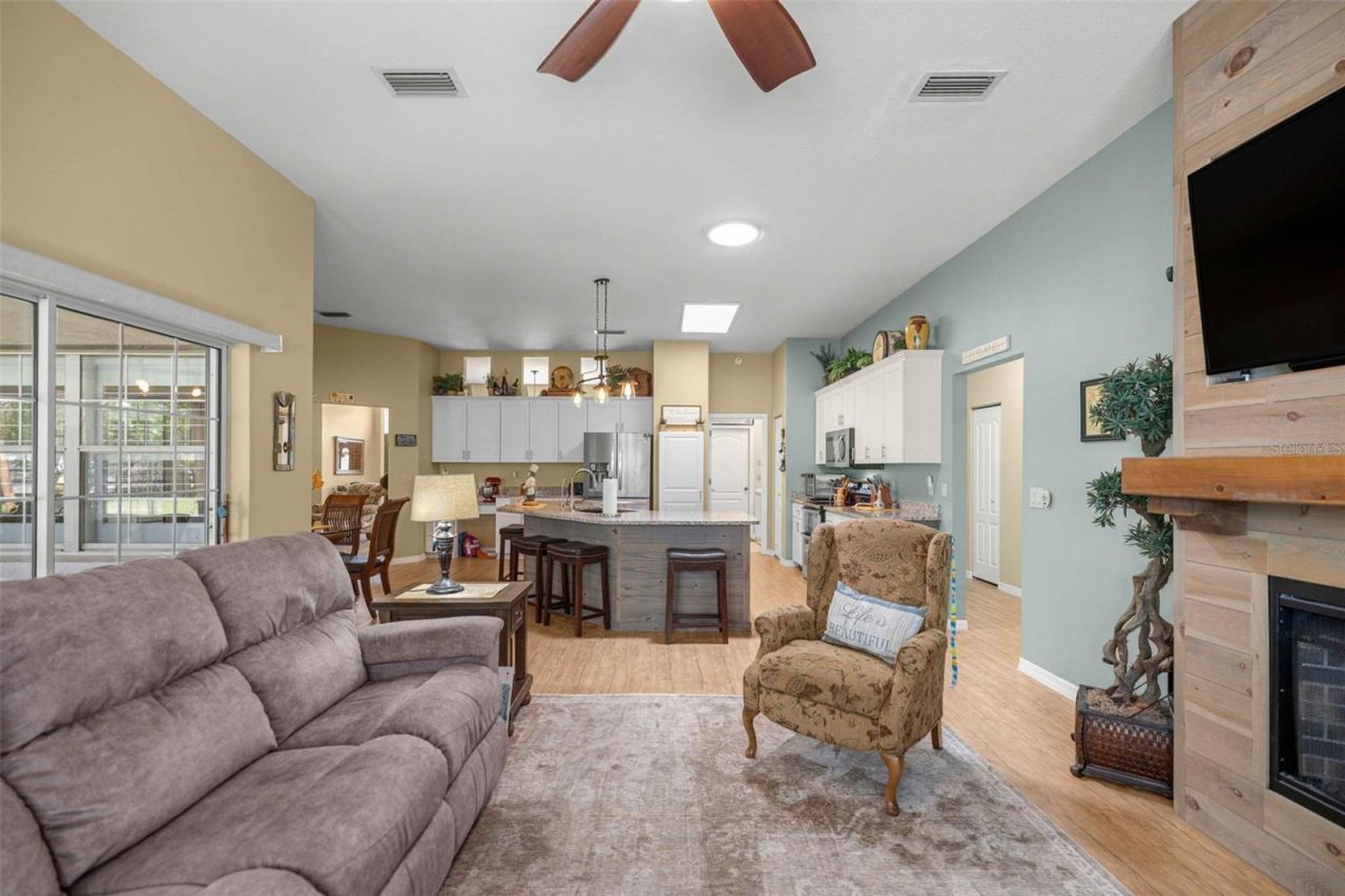 5592 NE 61st Avenue Road , Silver Springs, FL 34488 Photo