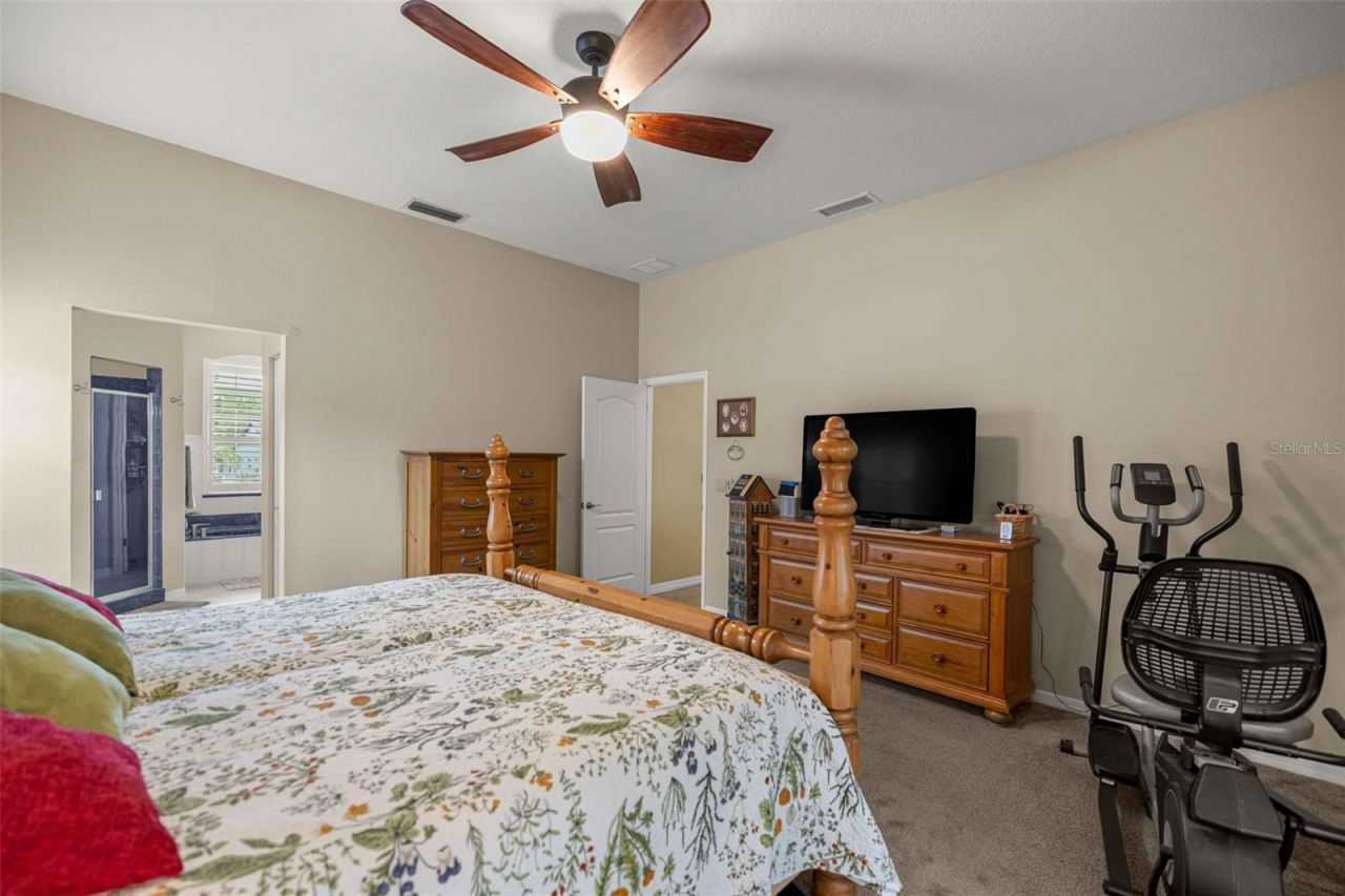 5592 NE 61st Avenue Road , Silver Springs, FL 34488 Photo