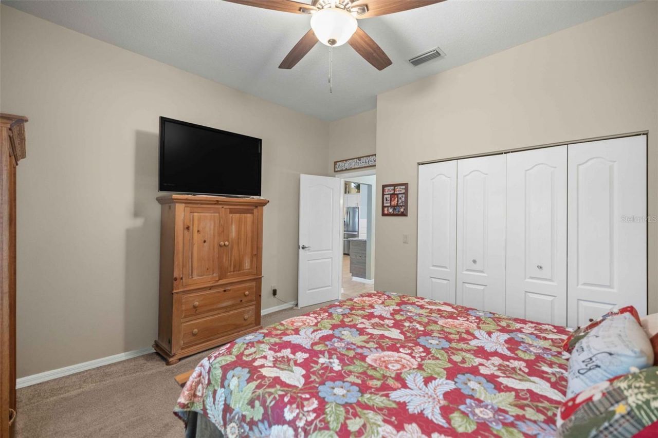 5592 NE 61st Avenue Road , Silver Springs, FL 34488 Photo