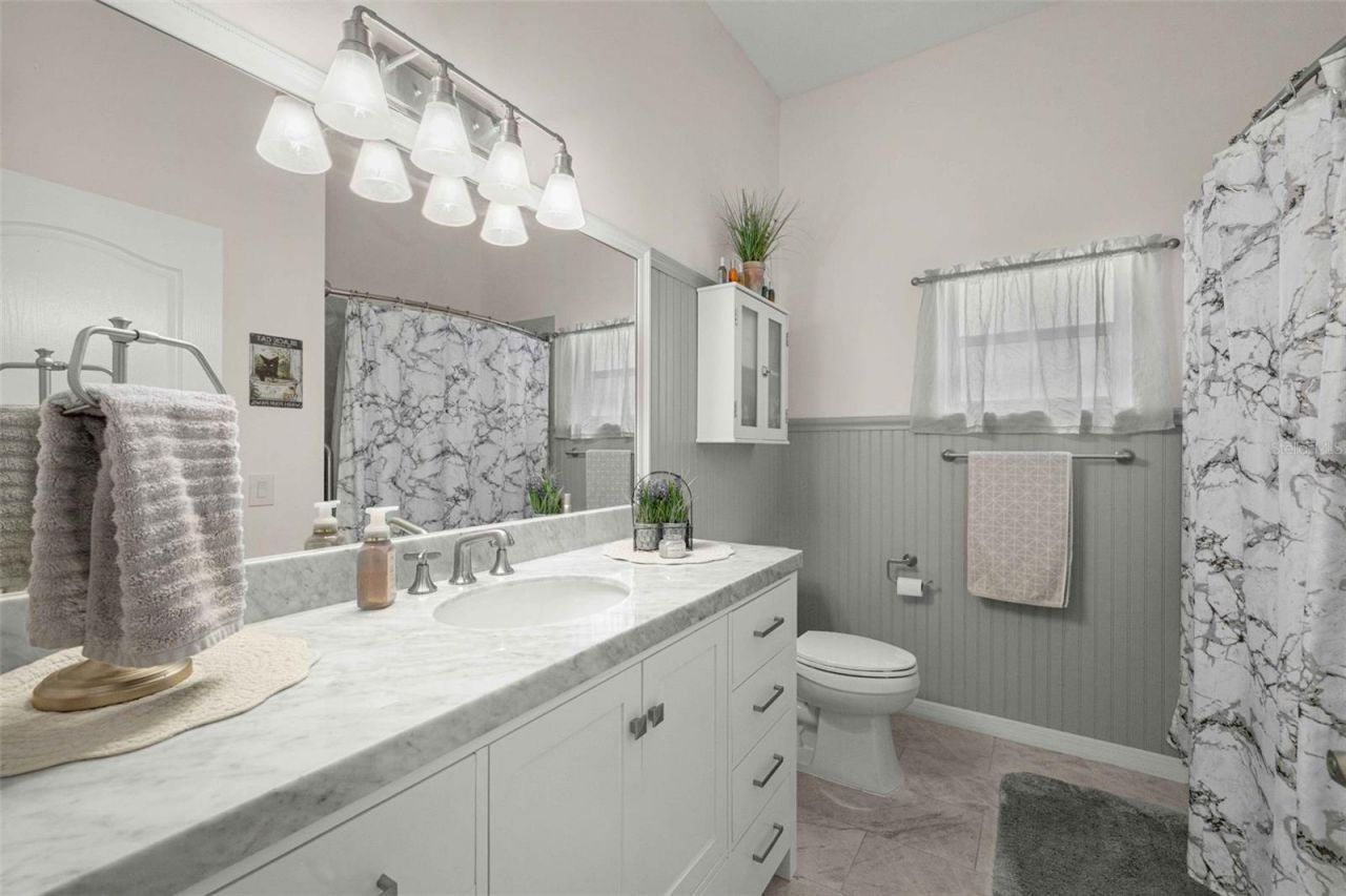 5592 NE 61st Avenue Road , Silver Springs, FL 34488 Photo