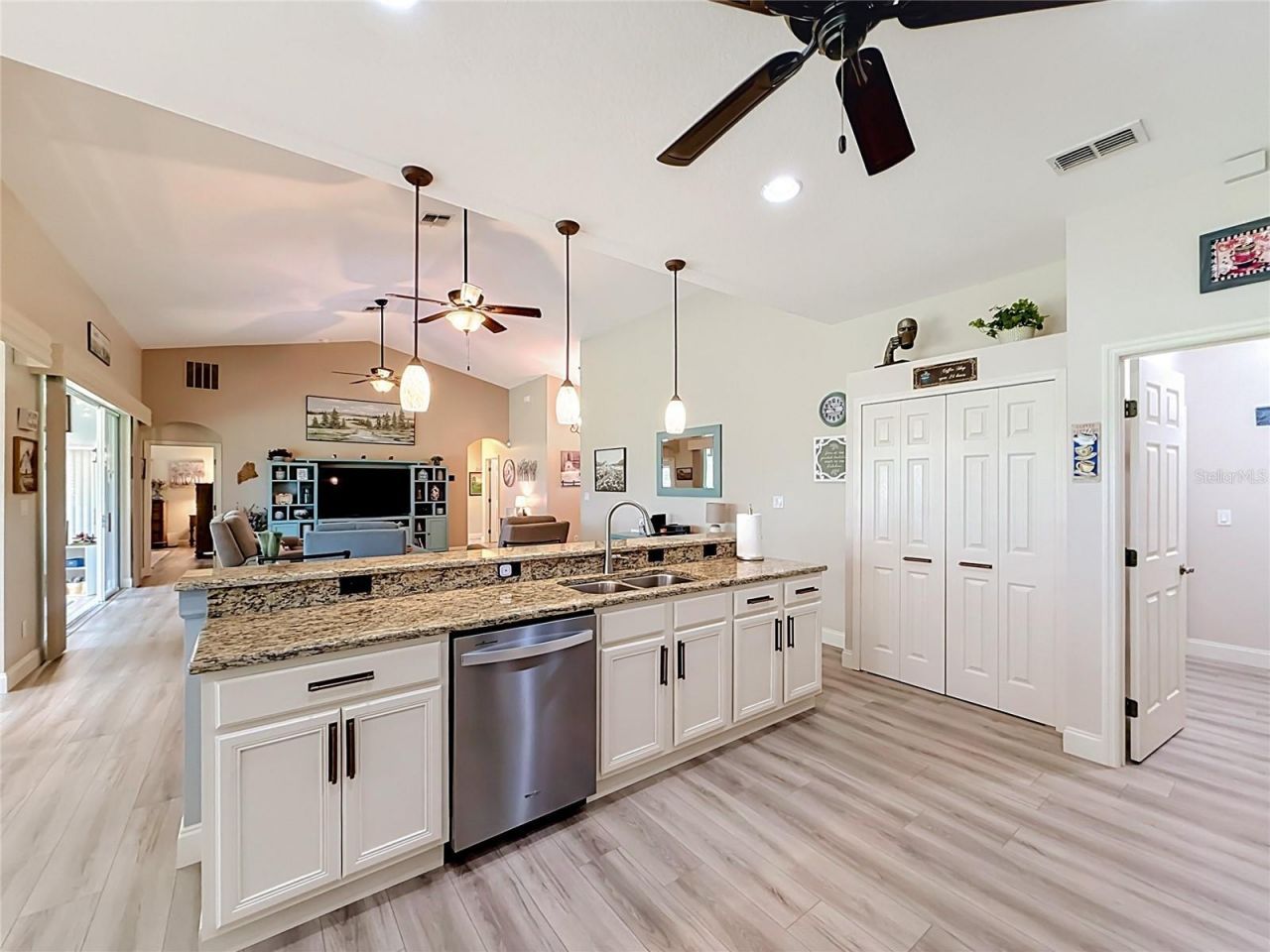 25543 Maurepas Lane , Leesburg, FL 34748 Photo