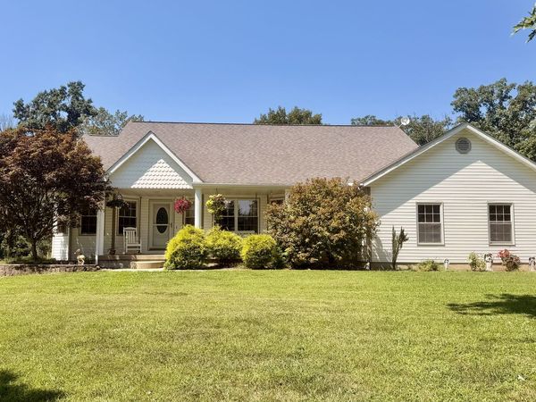 18205 Irvington Road , Centralia, IL 62801