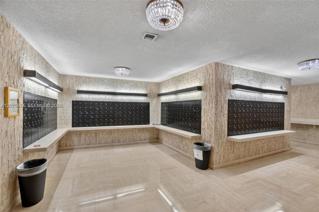 600 Three Islands Blvd , Unit 521, Hallandale Beach, FL 33009 Photo