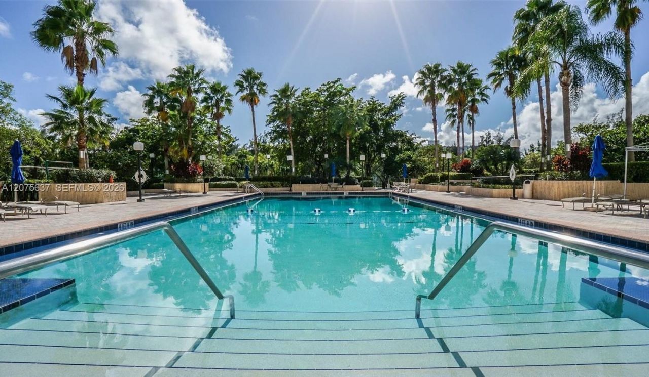 600 Three Islands Blvd , Unit 521, Hallandale Beach, FL 33009 Photo