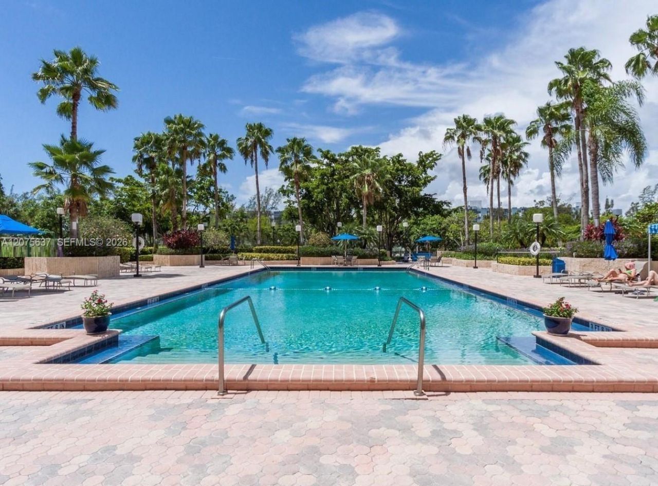600 Three Islands Blvd , Unit 521, Hallandale Beach, FL 33009 Photo