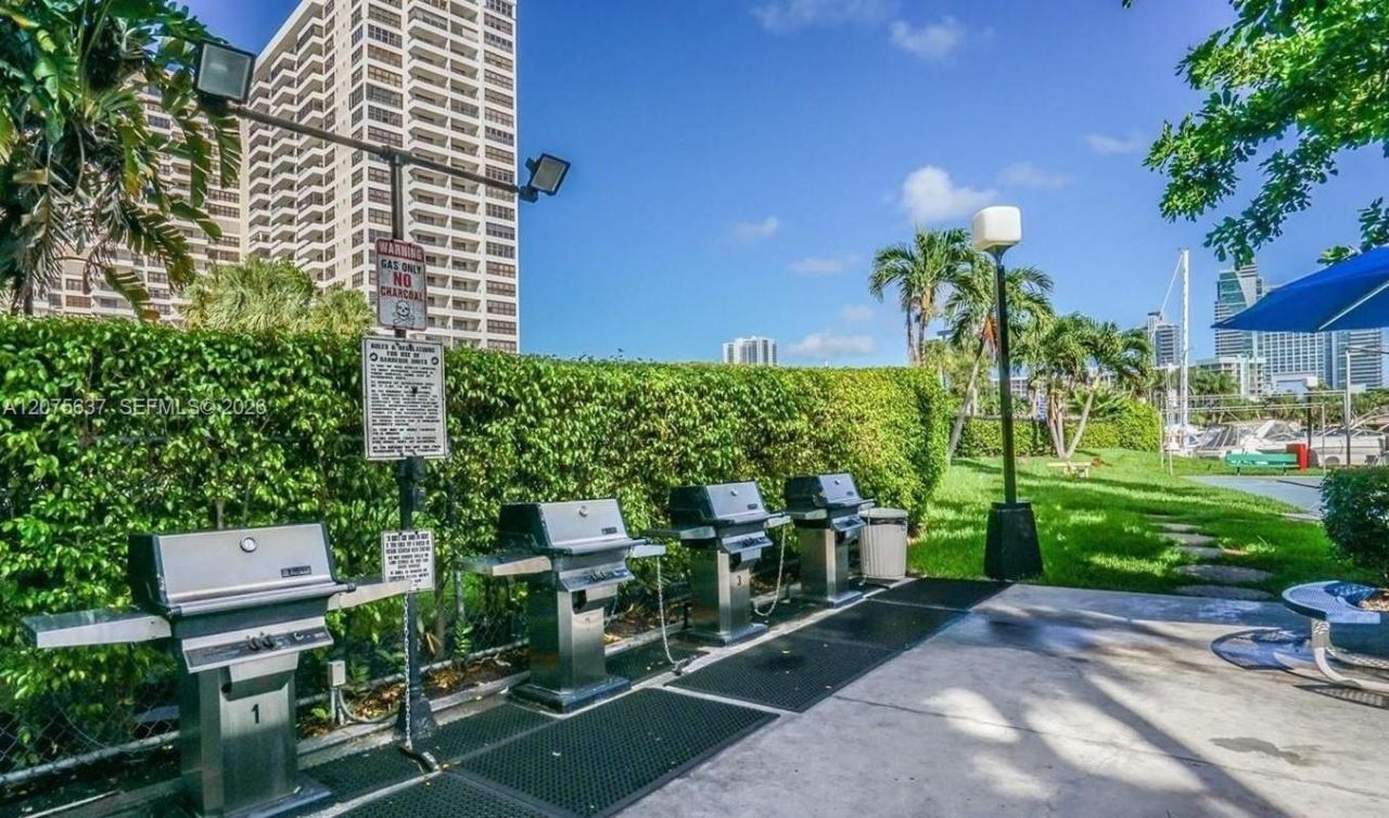 600 Three Islands Blvd , Unit 521, Hallandale Beach, FL 33009 Photo