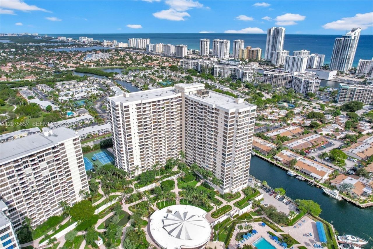 600 Three Islands Blvd , Unit 521, Hallandale Beach, FL 33009 Photo