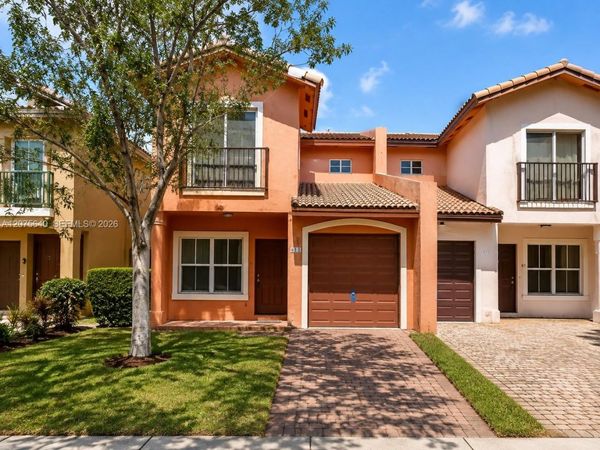 612 SW 11th St , Florida City, FL 33034