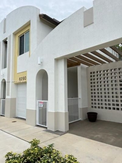 4729 SW 63rd Ln, Unit 4, Davie, FL 33314 Photo
