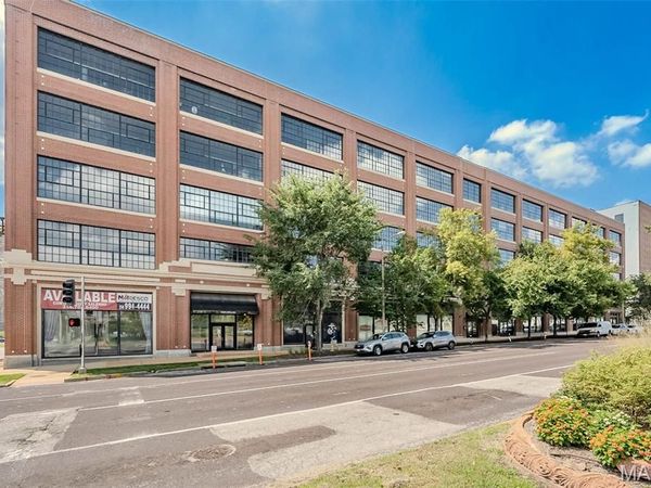 4100 Forest Park Avenue, Unit 305, St Louis, MO 63108