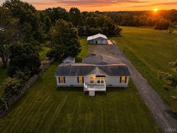 295 Stoney Robby Road , Oswego, NY 13126