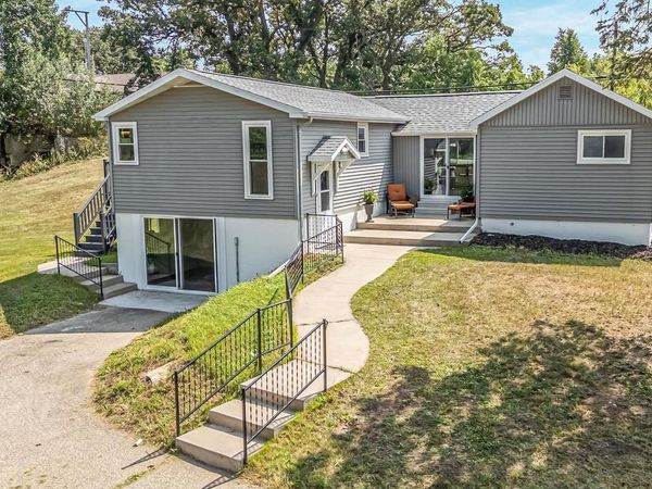 8772 COUNTY RD K, Omro, WI 54963
