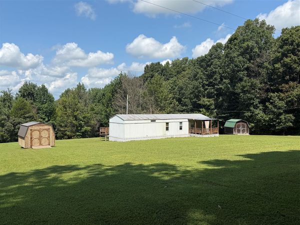 810 Big Spring Road , Scottsville, KY 42164