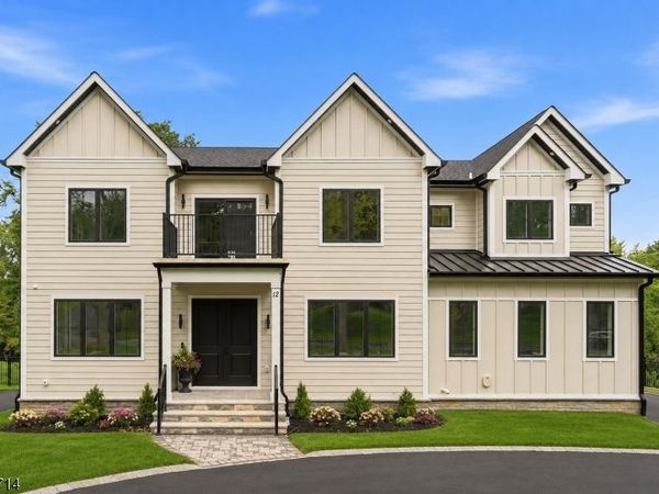 12 Tilden Ct, Livingston, NJ 07039